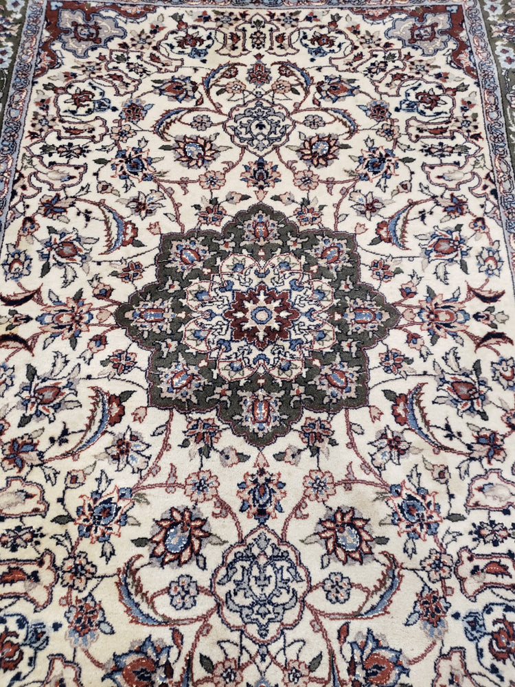 irj1137 - Vintage Oriental, Handknotted Wool Rug, (4' x 6') | OAKRugs by Chelsea high end wool rugs, good quality rugs, vintage and antique, handknotted area rugs